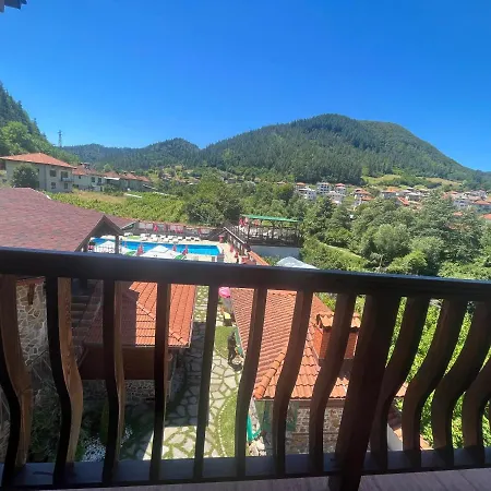 Комплекс Родопски Рай Gæstehus Smilyan (Smolyan)